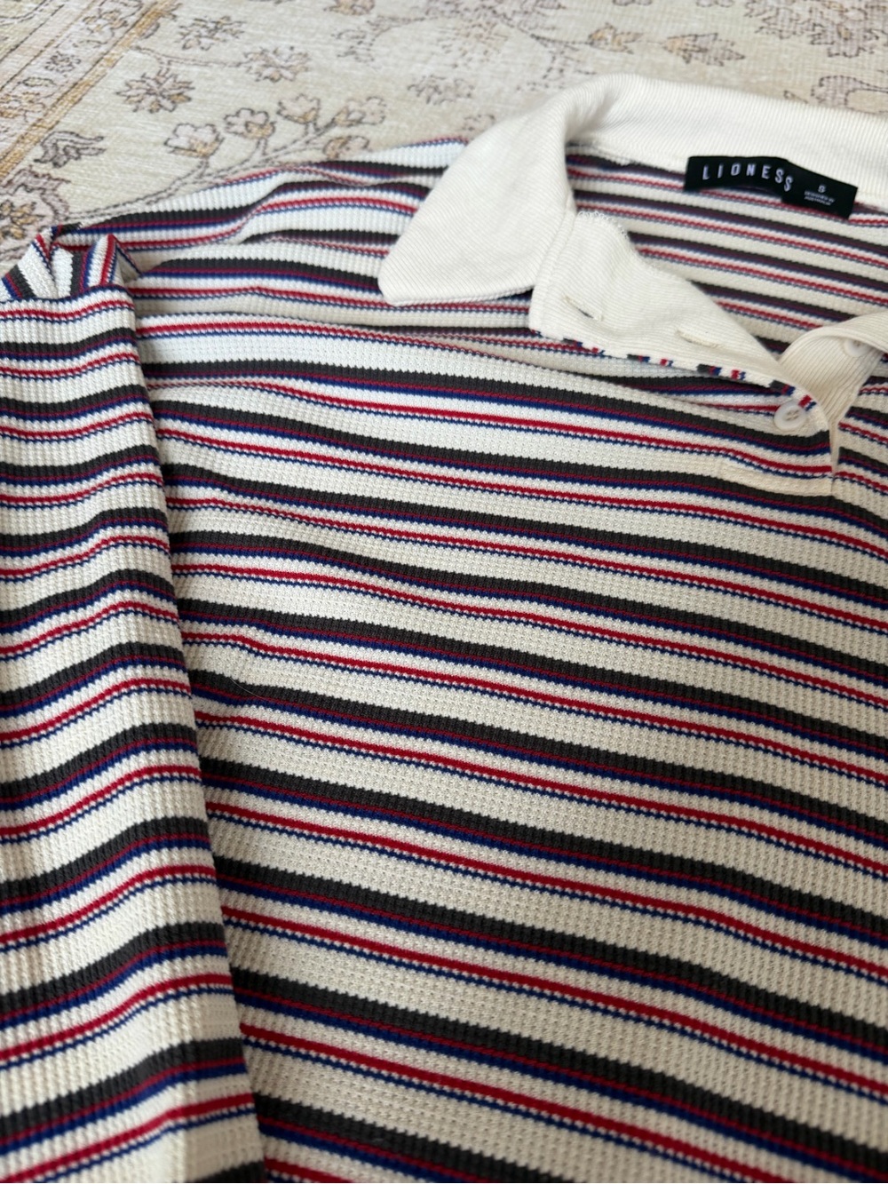 Lioness Striped Rugby Jersey - Picture 2 of 3